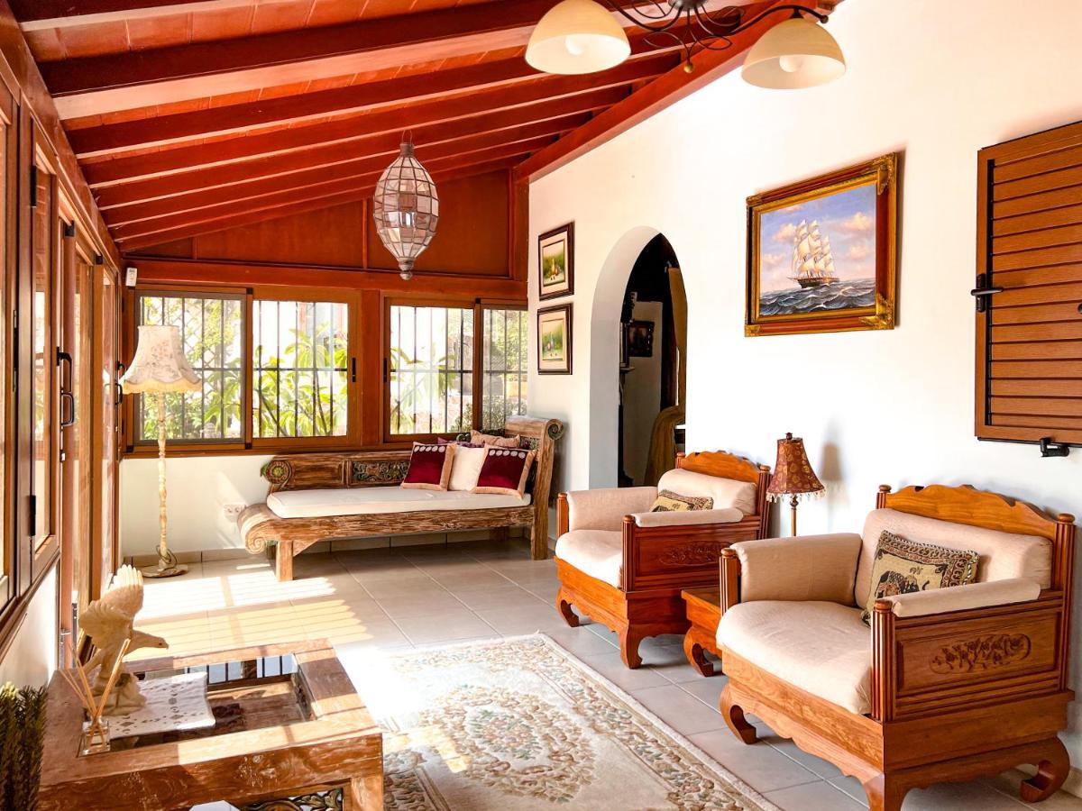 Villa Exquisite Rural House With Garden, Pool And Sea Views Arico Viejo Exterior foto