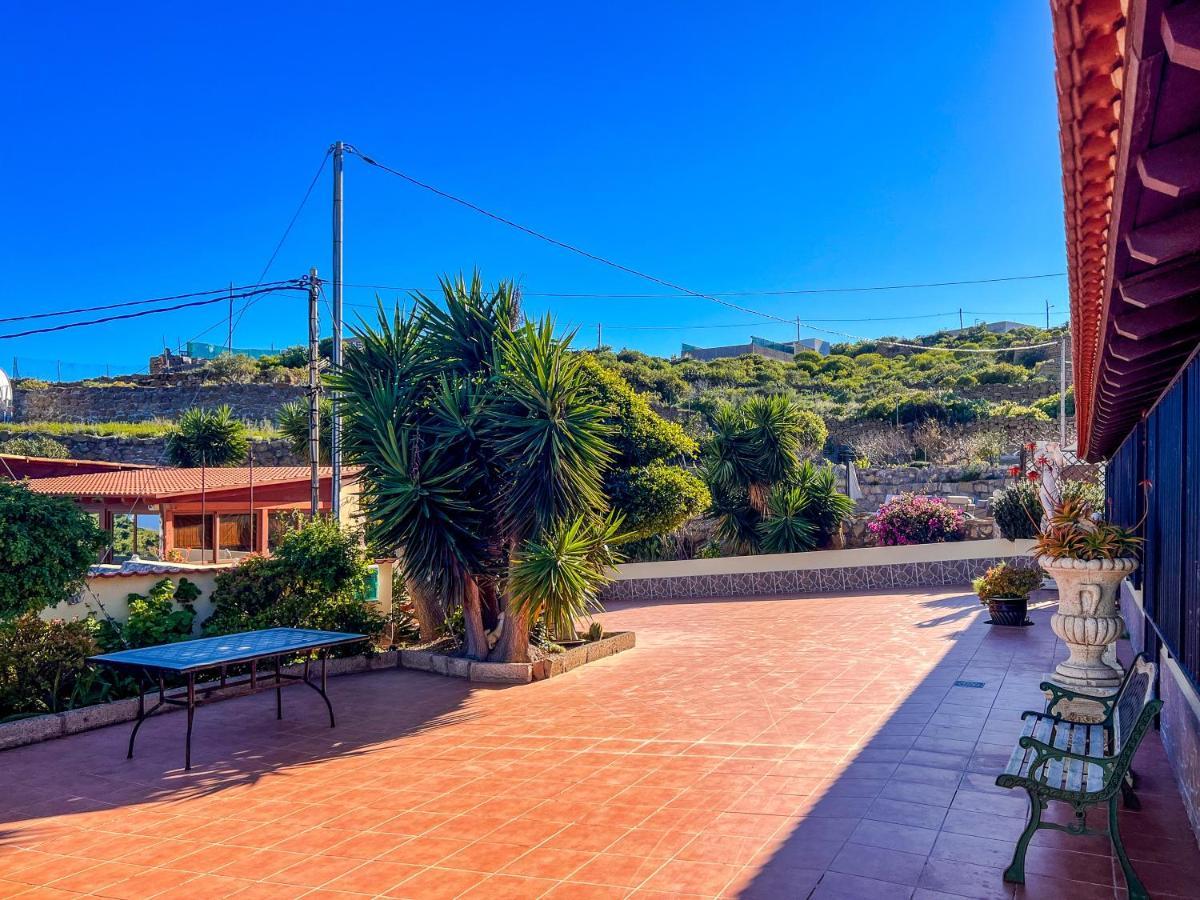 Villa Exquisite Rural House With Garden, Pool And Sea Views Arico Viejo Exterior foto